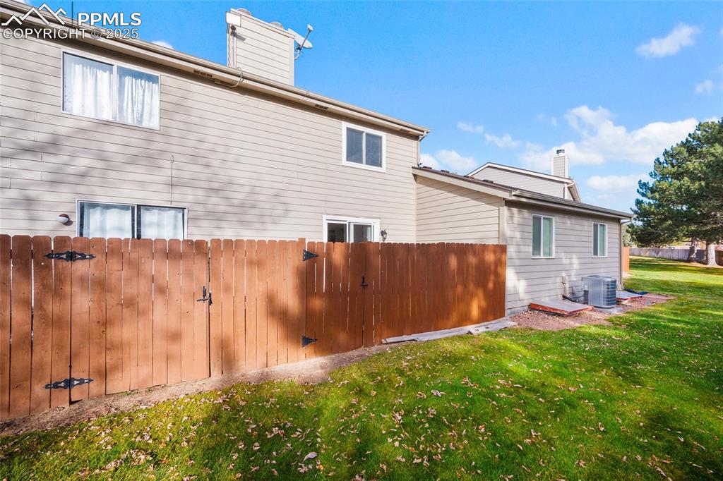 Image 28 of 33: Side of Structure