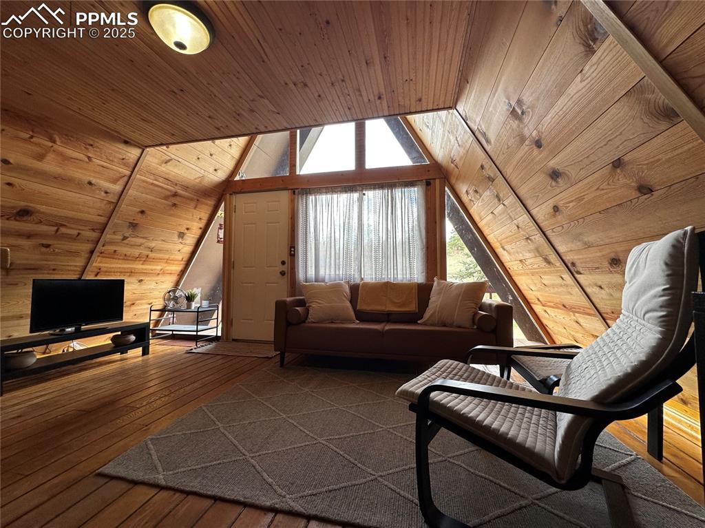 Image 7 of 16: Living Room