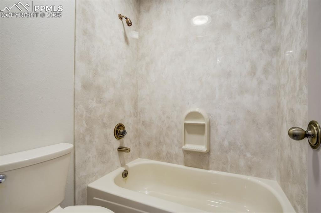 Image 23 of 41: Master Bathroom