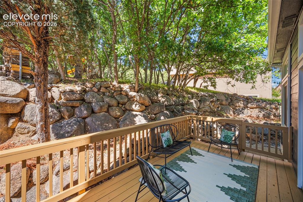 Image 5 of 43: Deck