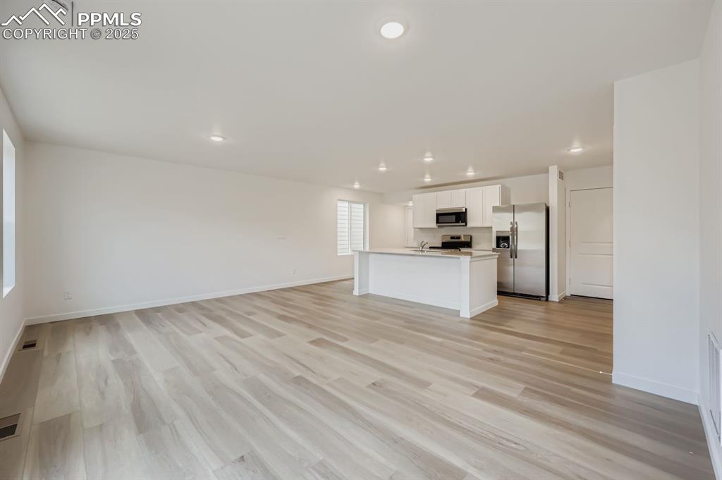 Image 6 of 13: Living Room