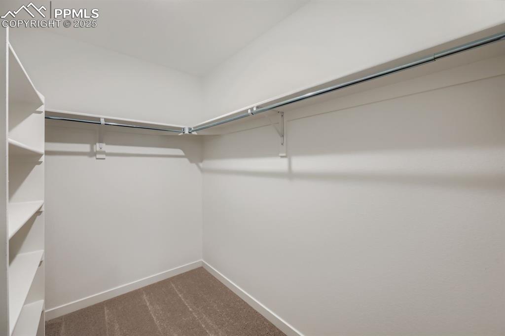 Image 9 of 13: Closet