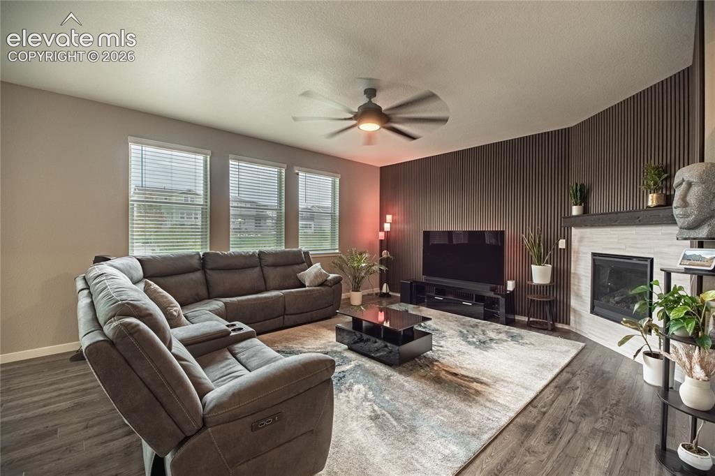 Image 15 of 47: Living Room