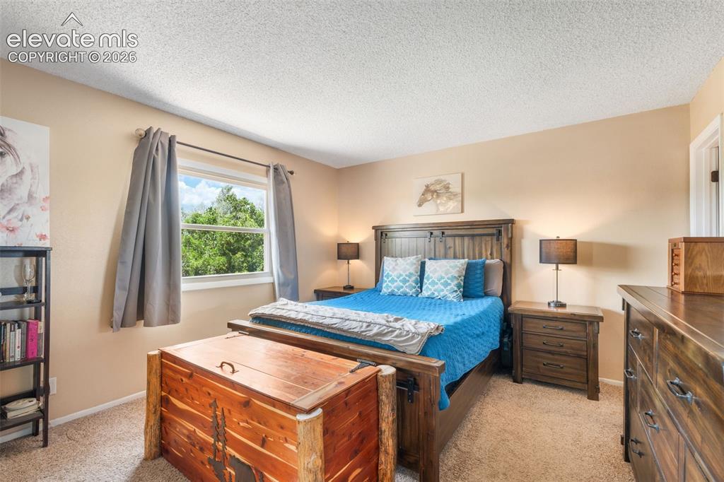 Image 11 of 49: Bedroom