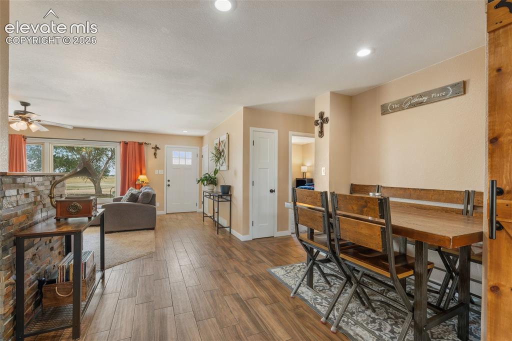 Image 5 of 49: Dining Area