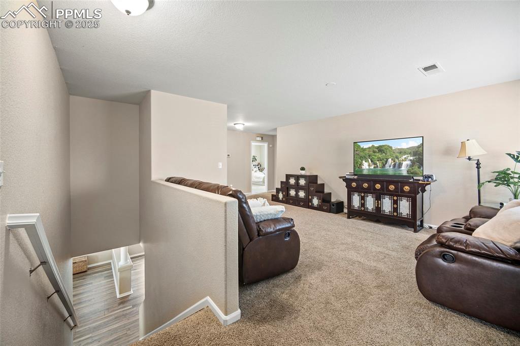 Image 23 of 48: Living Room