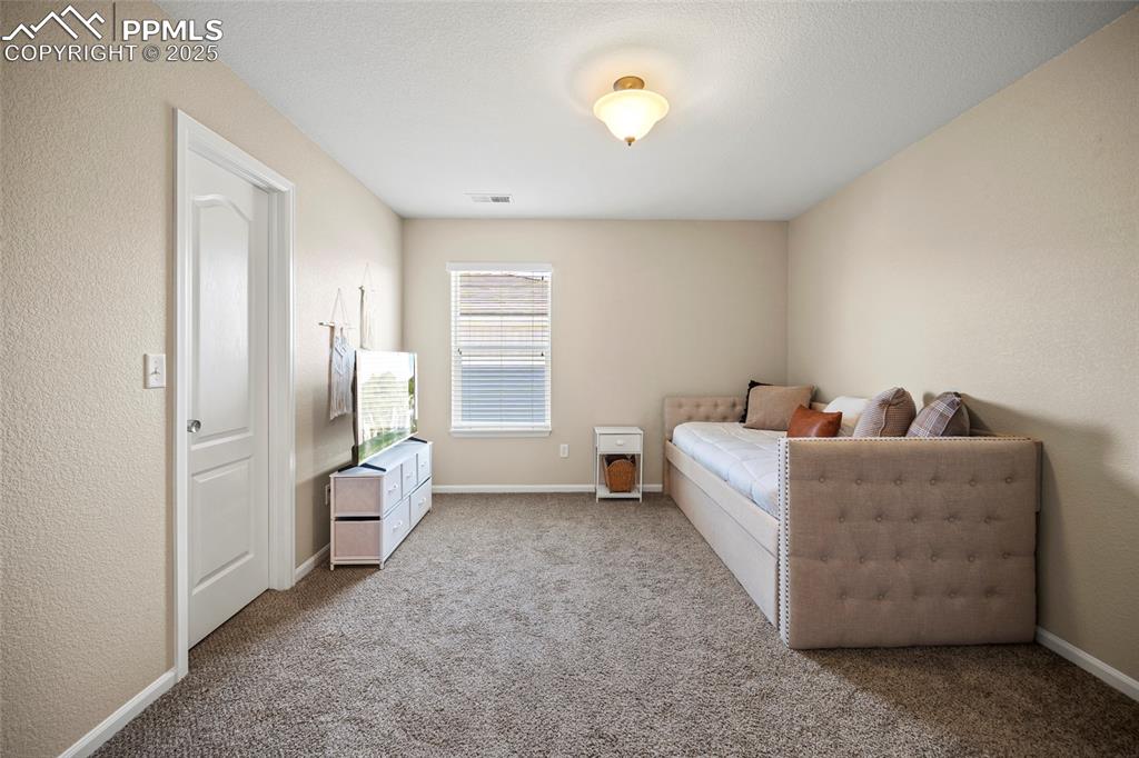 Image 34 of 48: Bedroom