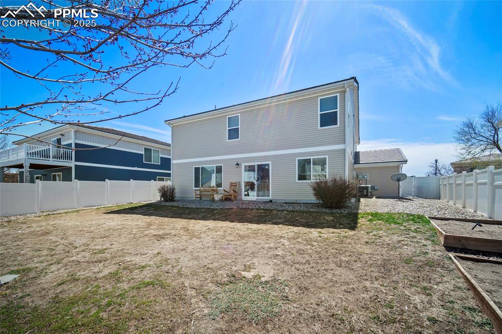 Image 41 of 48: Back of Structure