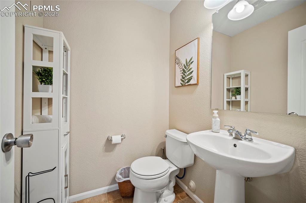 Image 9 of 48: Bathroom