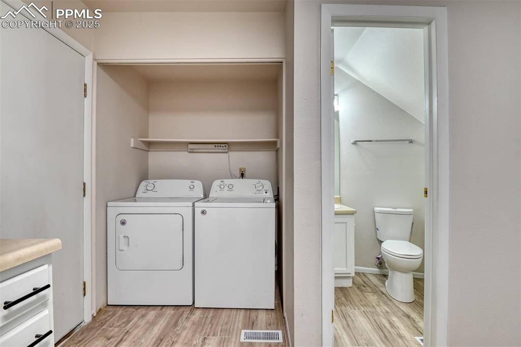 Image 12 of 20: Laundry