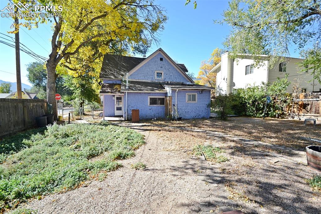 Image 38 of 41: Back of Structure