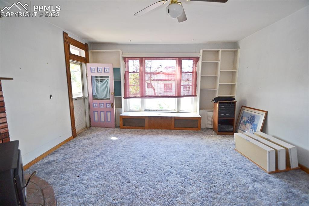 Image 6 of 41: Living Room