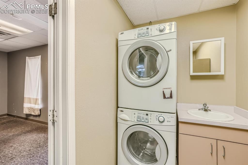 Image 25 of 28: No Description Available