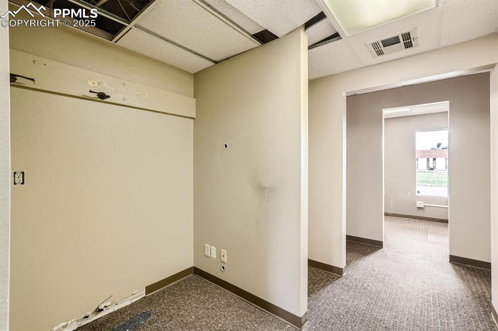 Image 26 of 28: No Description Available