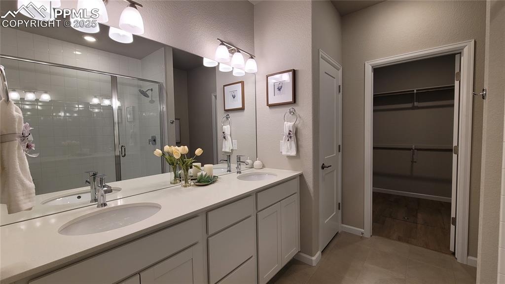 Image 21 of 33: Master Bathroom