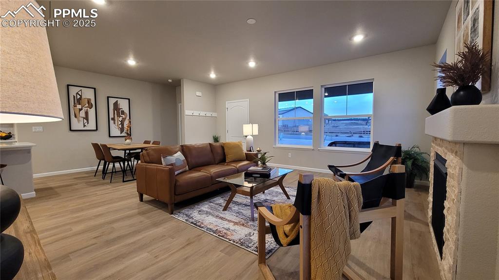 Image 6 of 33: Living Room