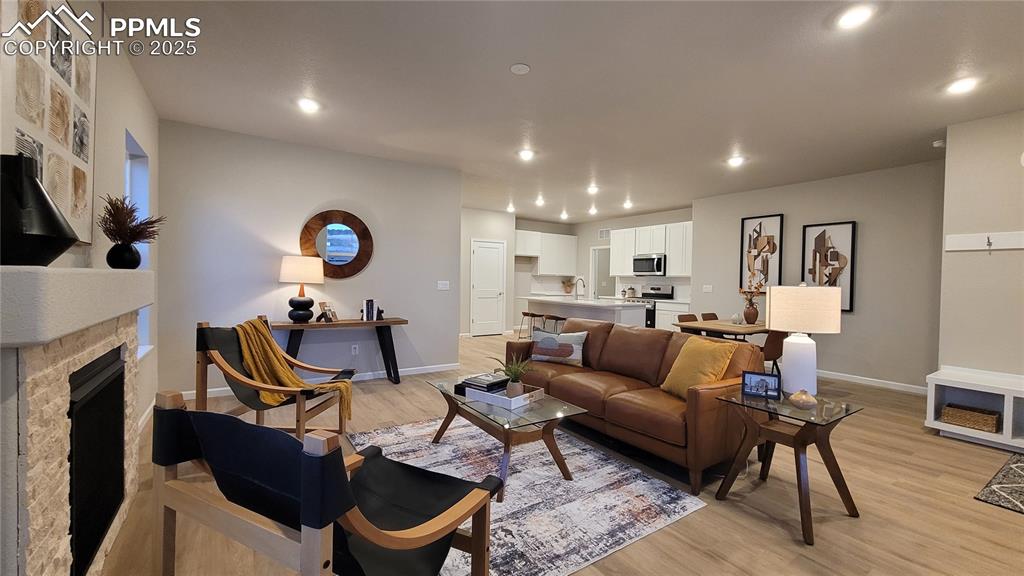 Image 7 of 33: Living Room