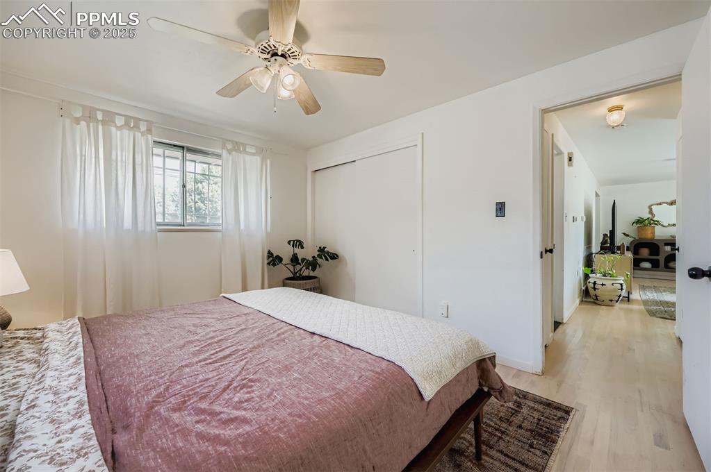 Image 13 of 44: Bedroom