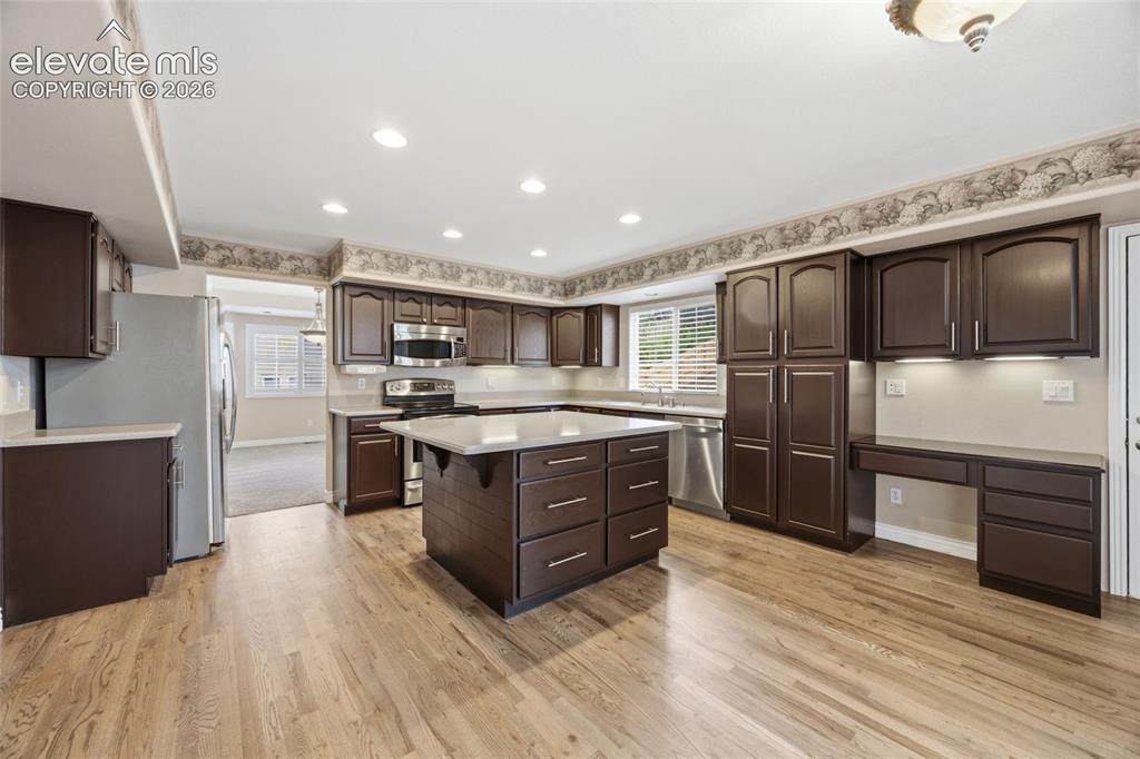 Image 11 of 42: Kitchen