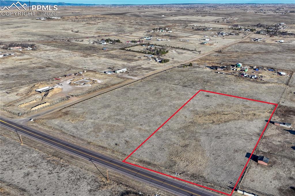 Image 7 of 12: Property Lines are Approximate and not a survey