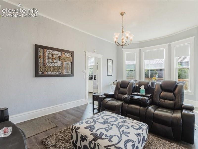 Image 11 of 44: Living Room
