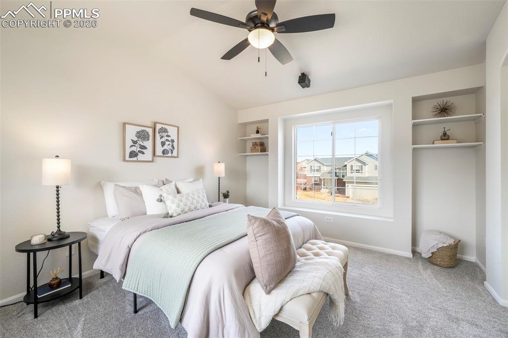 Image 25 of 47: Bedroom