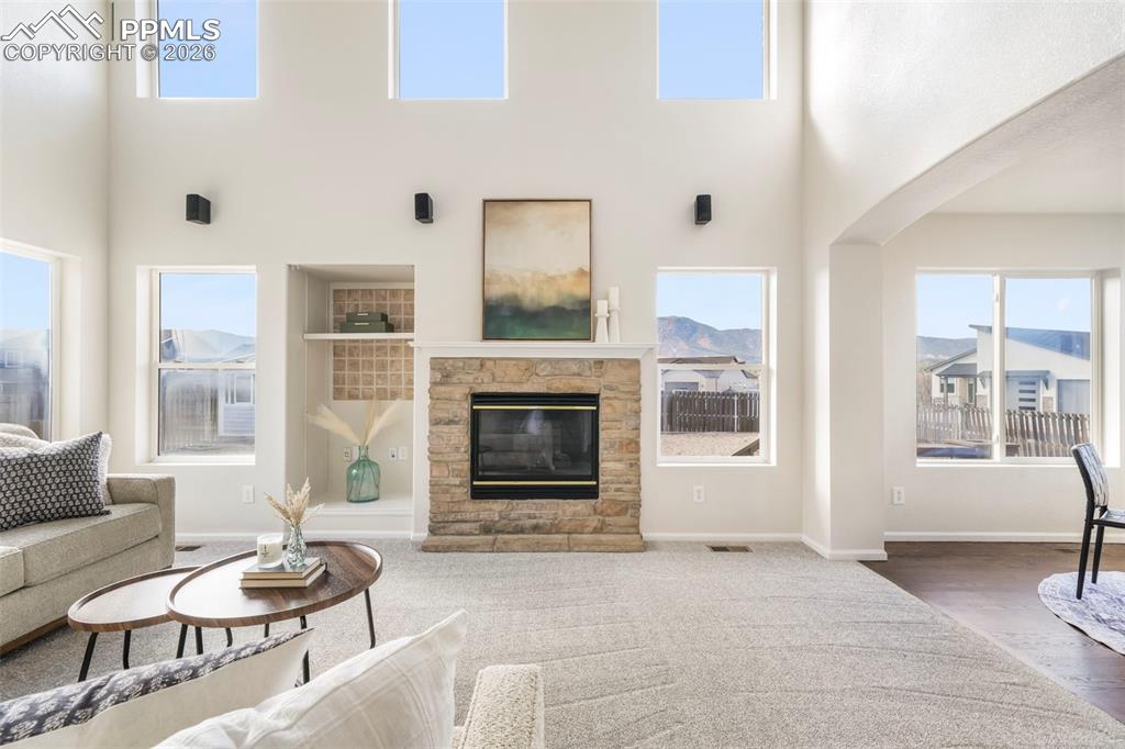 Image 5 of 47: Living Room