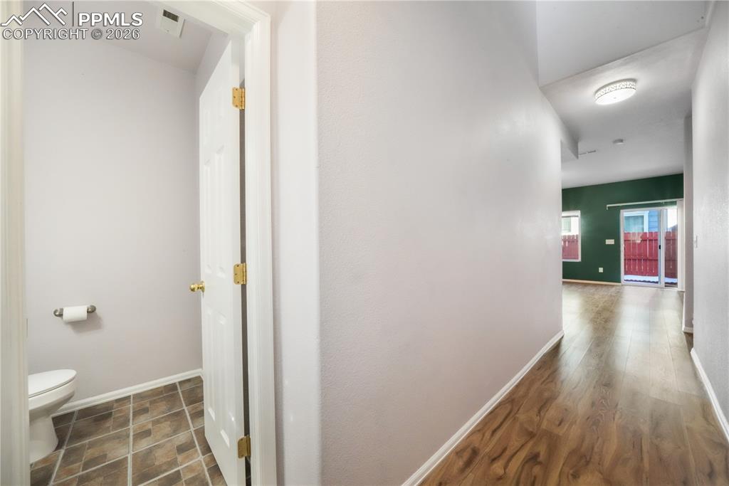 Image 16 of 50: Hallway