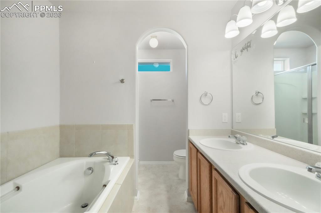 Image 23 of 50: Master Bathroom