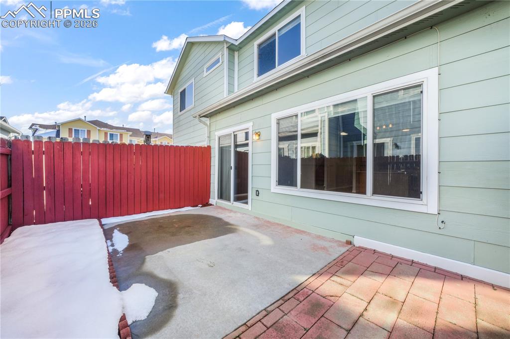 Image 42 of 50: Patio