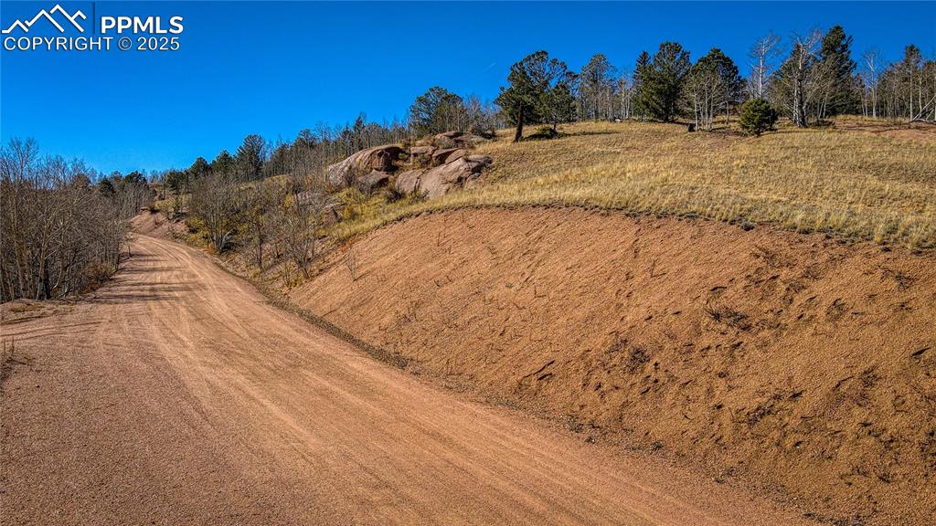 Image 11 of 40: View of road