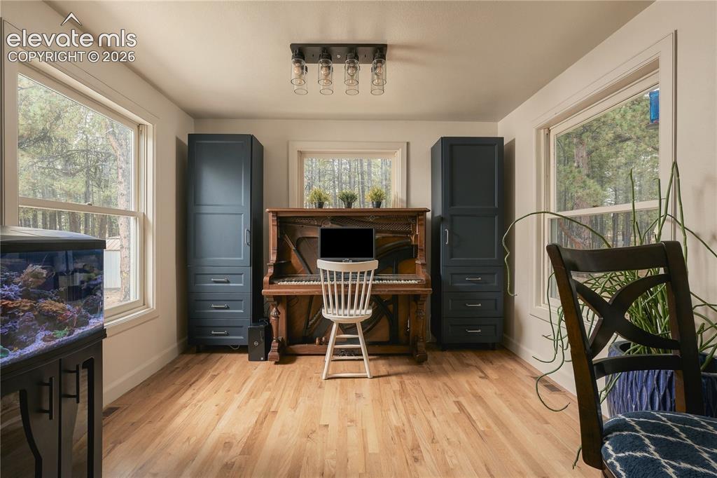 Image 11 of 43: Office