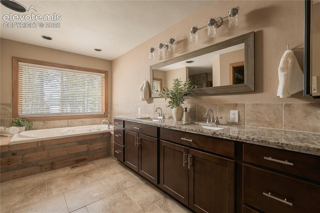 Image 17 of 43: 5 Piece primary bathroom