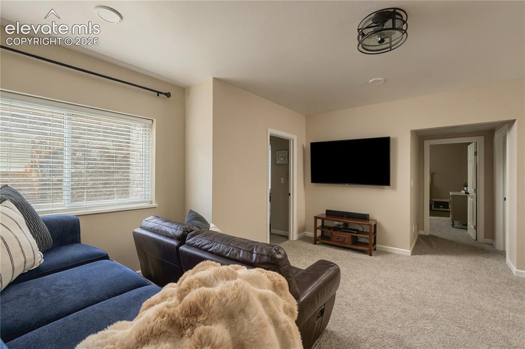 Image 21 of 43: Living Room
