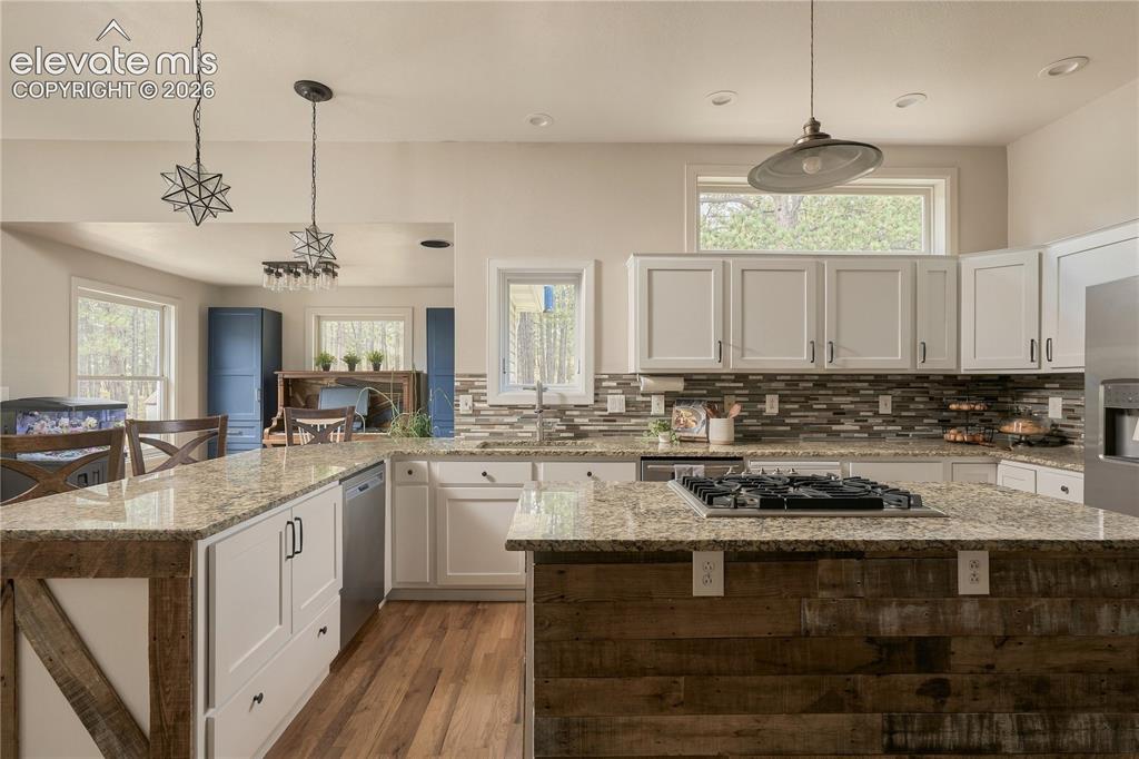 Image 9 of 43: Kitchen