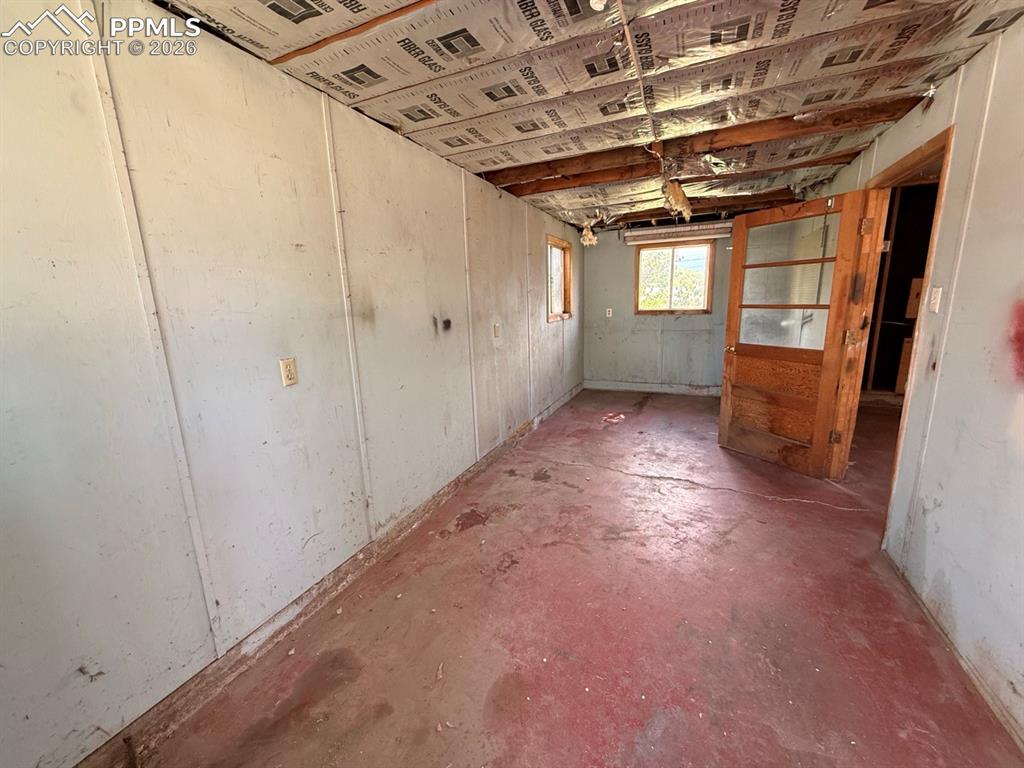 Image 24 of 26: Bedroom