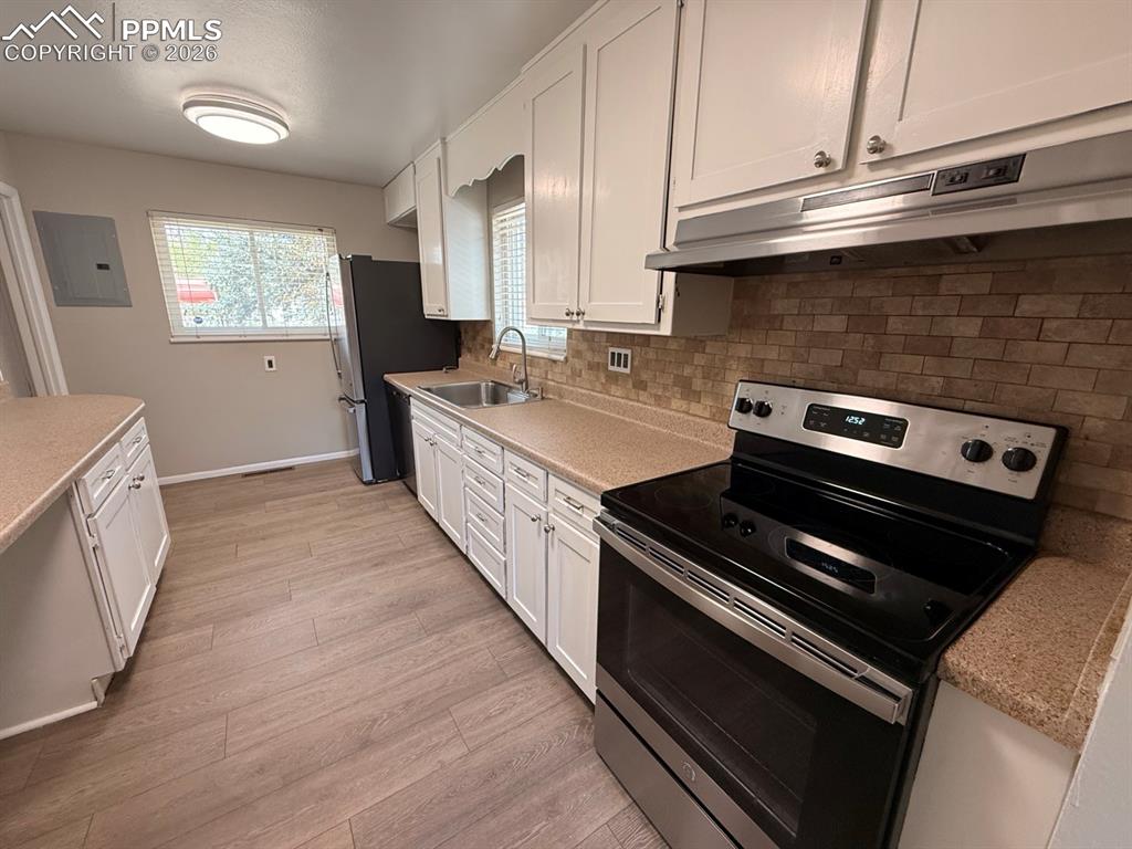 Image 4 of 26: Paragraph 15 Helper