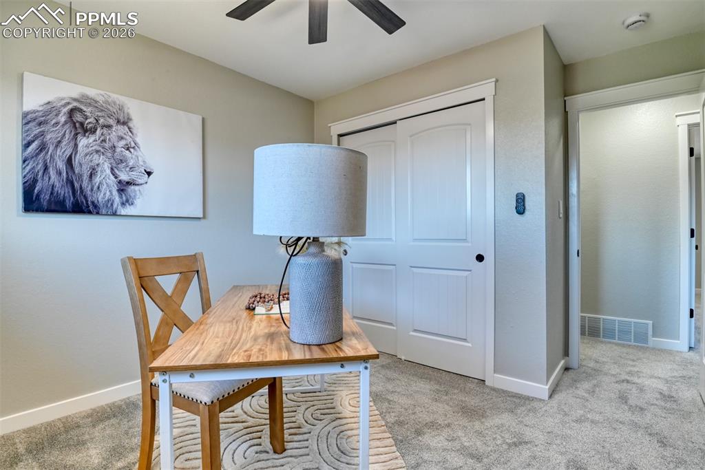 Image 29 of 50: Office