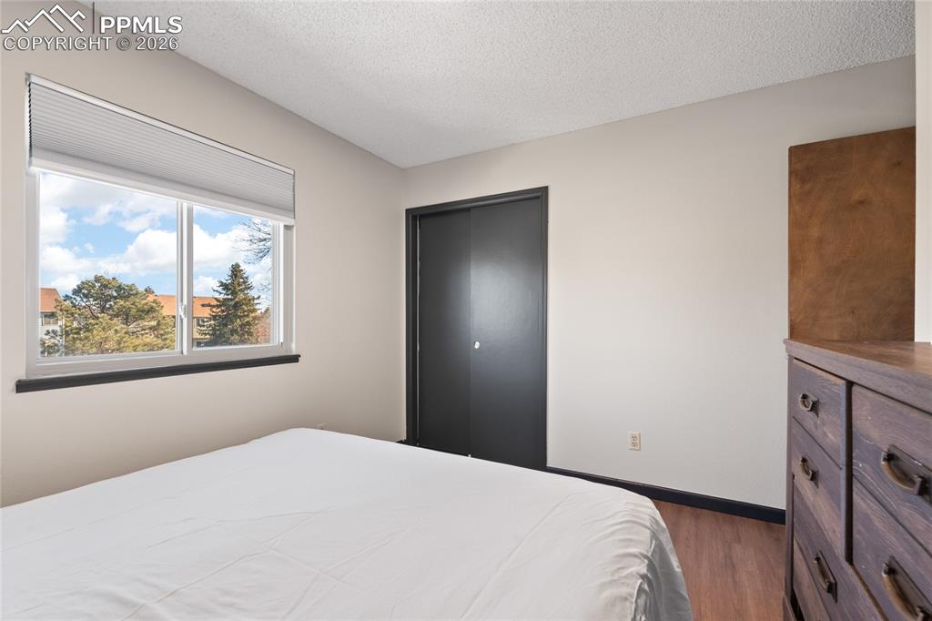 Image 27 of 36: Bedroom