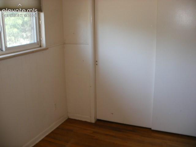 Image 25 of 43: Bedroom