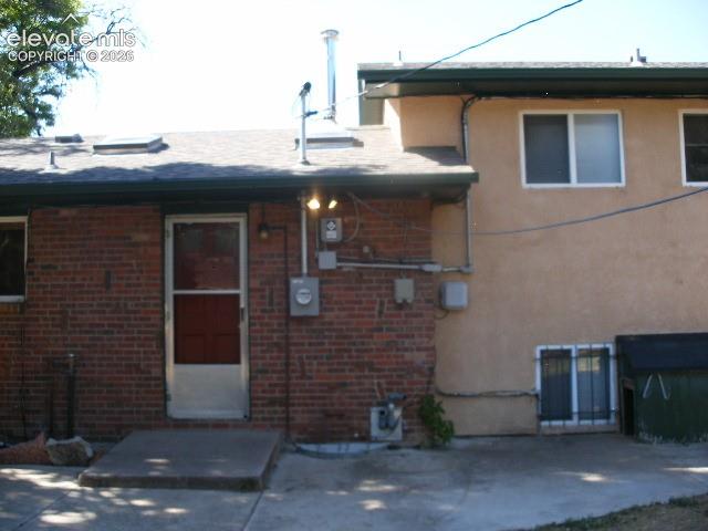 Image 40 of 43: Back of Structure