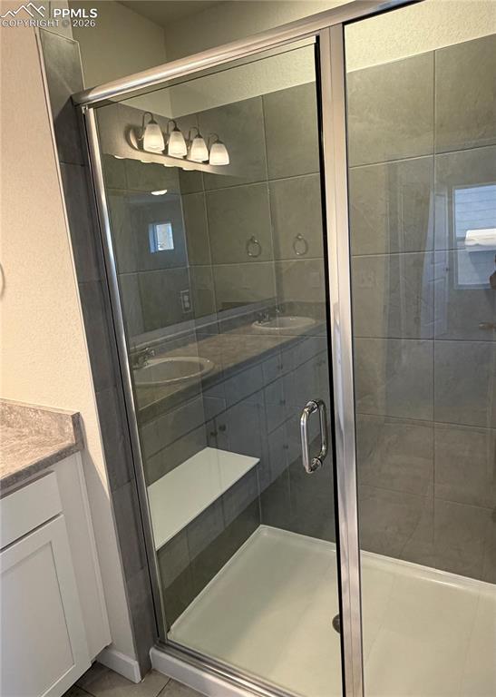 Image 18 of 20: Bathroom