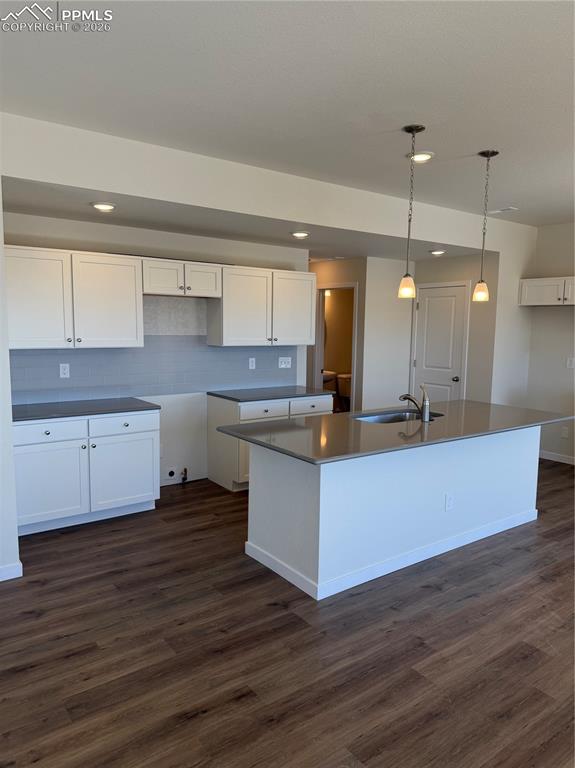 Image 5 of 20: Kitchen