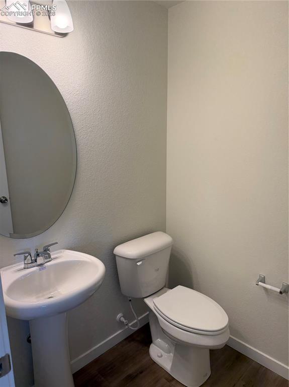 Image 8 of 20: Bathroom