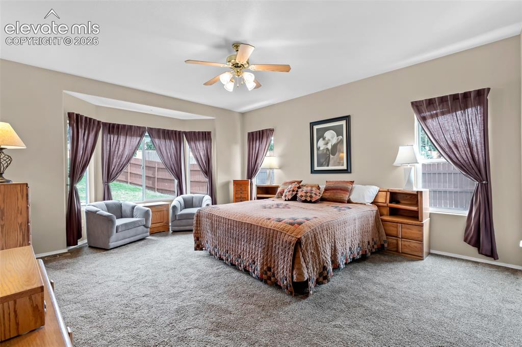 Image 19 of 43: Bedroom