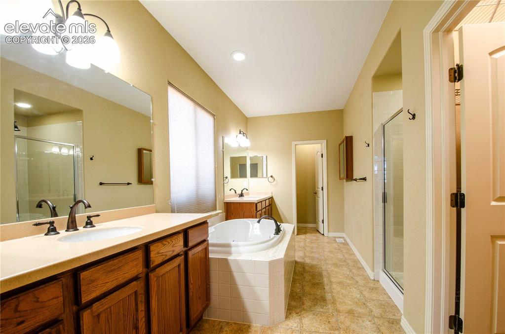 Image 27 of 48: Master Bathroom
