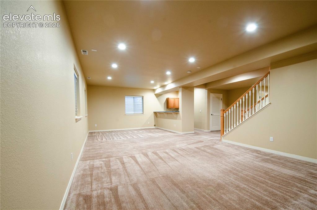 Image 36 of 48: Family Room