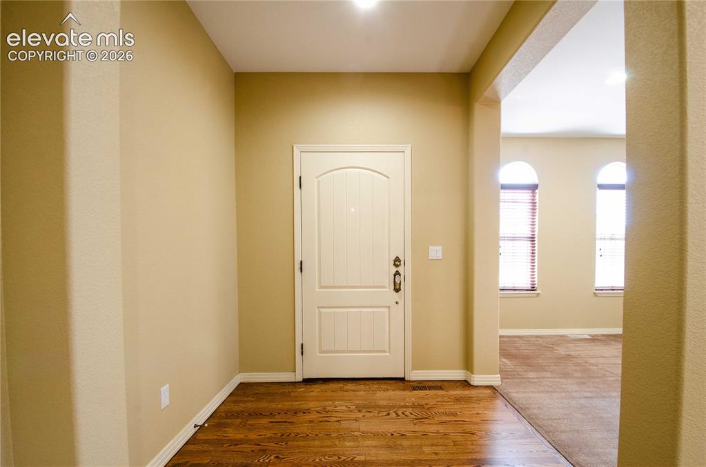 Image 6 of 48: Entry