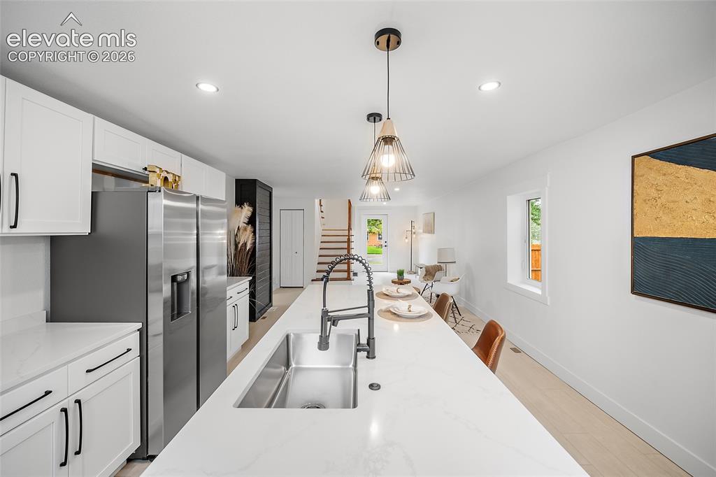 Image 15 of 44: Kitchen
