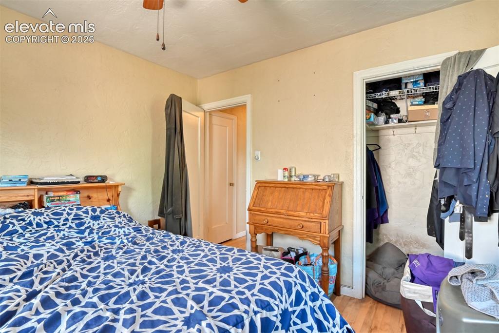 Image 15 of 38: Bedroom